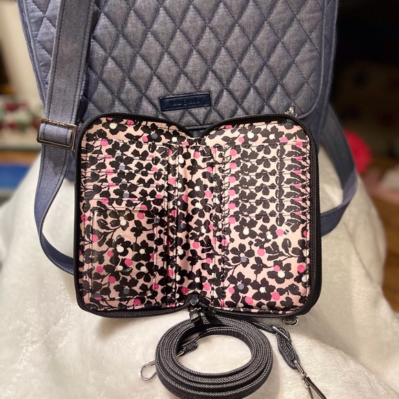 VB Essentials Crossbody Mailbag Denim w/Denim RFID Wallet/crossbody - Picture 9 of 13